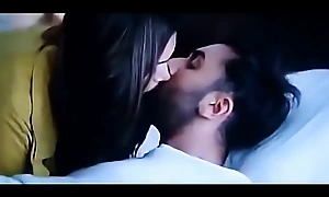 Bollywood deepika padukone and ranbir kapoor tamasha pellicle kissing video