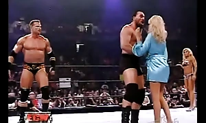wwe - ECW Extreme Bikini War - Torrie Wilson vs. Kelly Kelly 2006 8-22