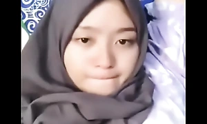Cewek jilbab host binal menggoda. ( Full Film over : XXX porn za.uy/JEO8Z )